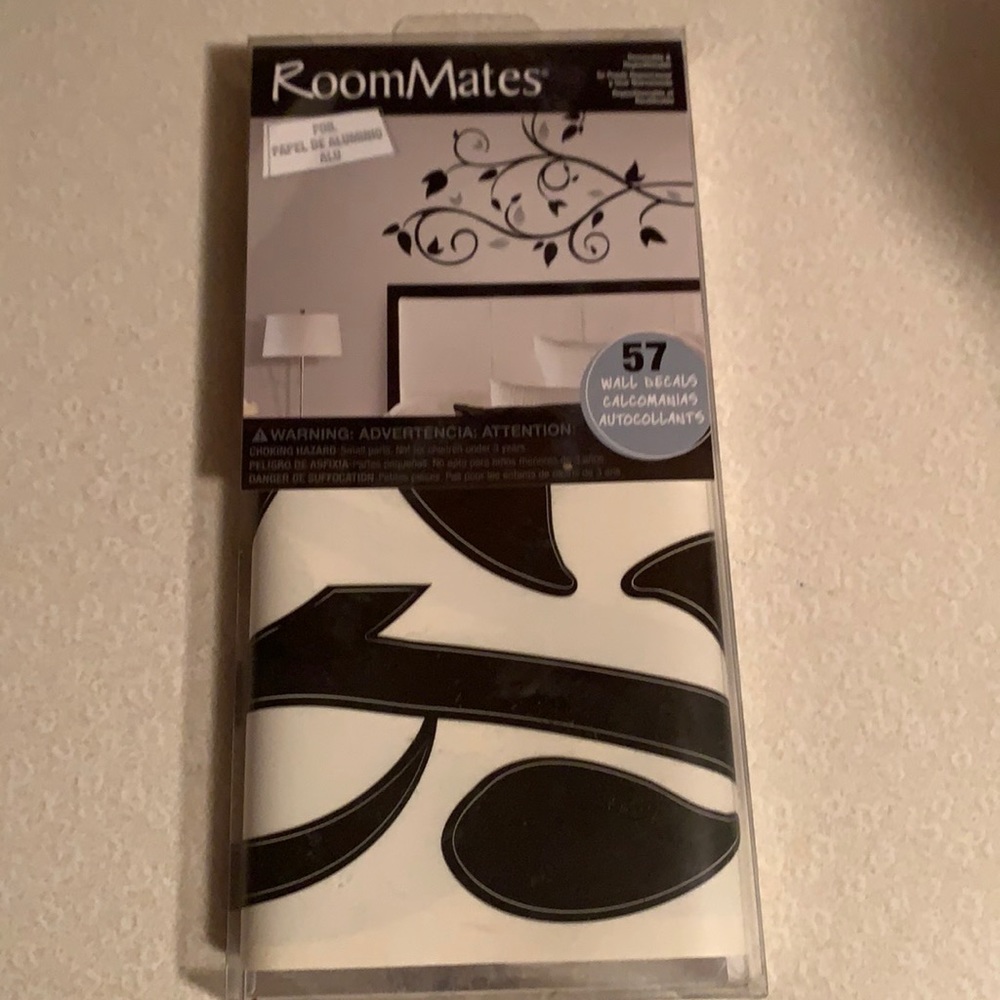 NWT ROOM MATES decals